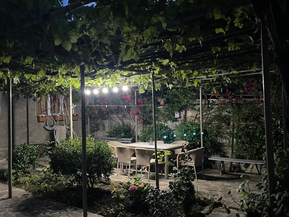 Mari Guest House เทลาวี ภายนอก รูปภาพ
