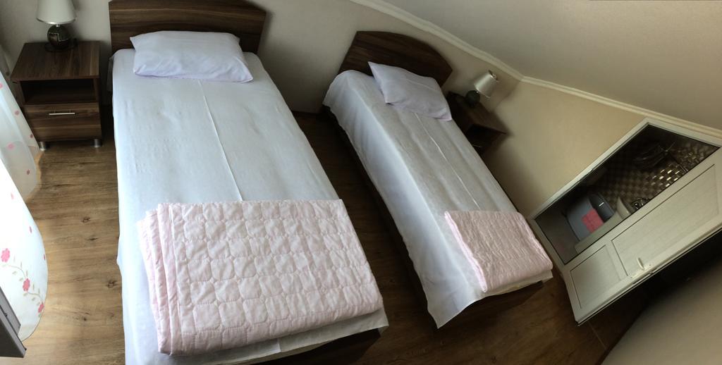 Mari Guest House เทลาวี ภายนอก รูปภาพ