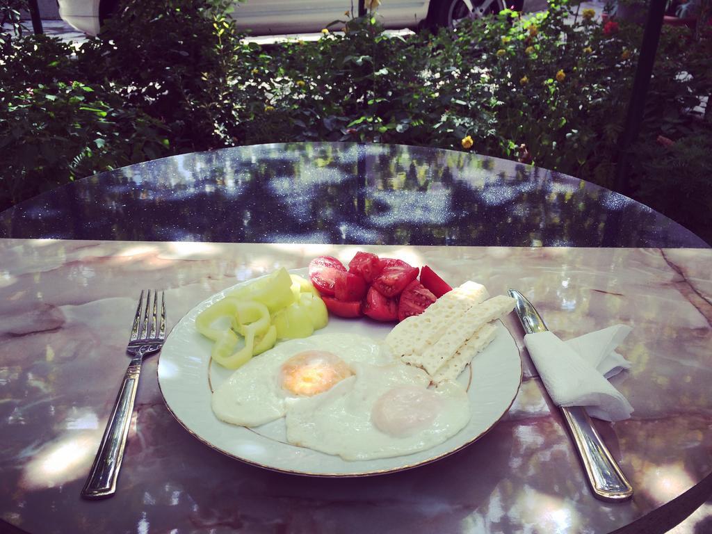 Mari Guest House เทลาวี ภายนอก รูปภาพ