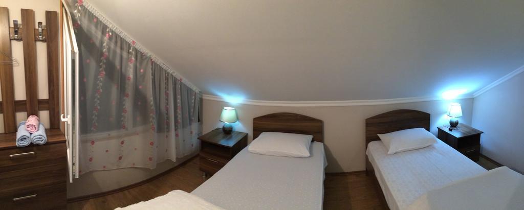 Mari Guest House เทลาวี ภายนอก รูปภาพ
